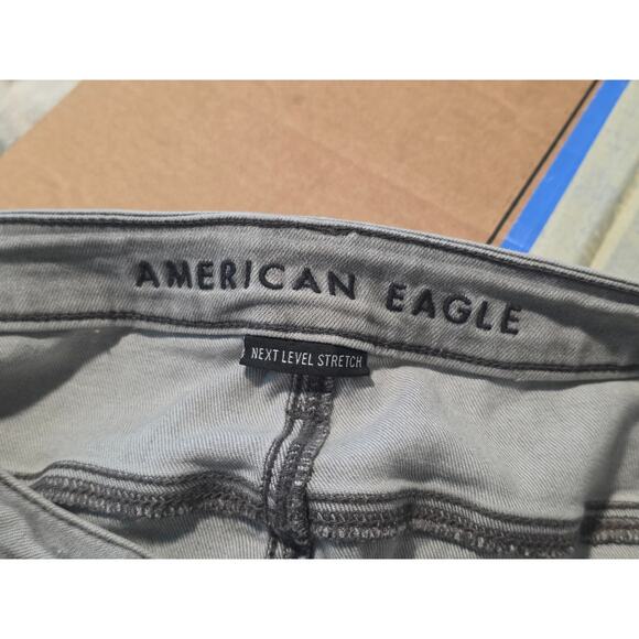 American Eagle Hi-Rise Jegging Womens Size 16 Short Gray Distressed Ripped - Picture 7 of 9